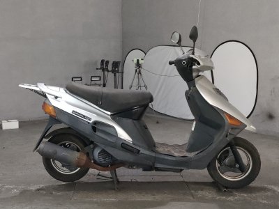 Suzuki VECSTAR 125