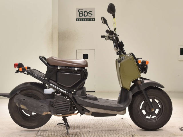 Honda ZOOMER 2011