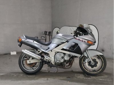Kawasaki ZZ-R400 1997
