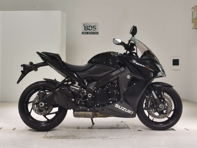 Suzuki GSX-S1000F 2021