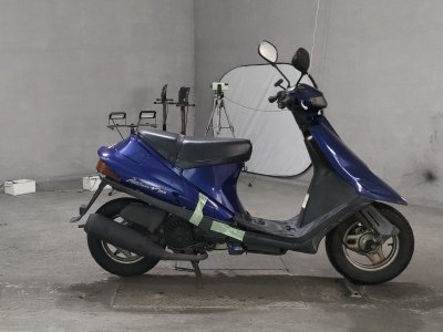 Suzuki ADDRESS V100