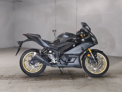 Yamaha YZF-R25 2022