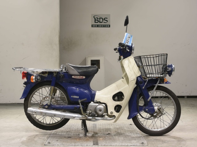 Honda C50 2002