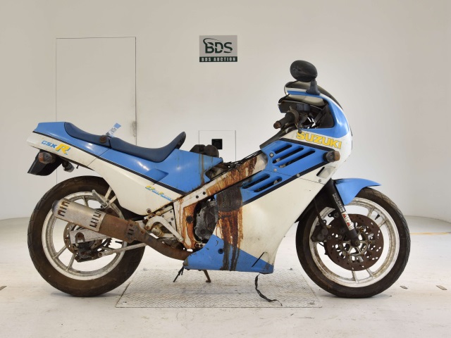 Suzuki GSX-R400