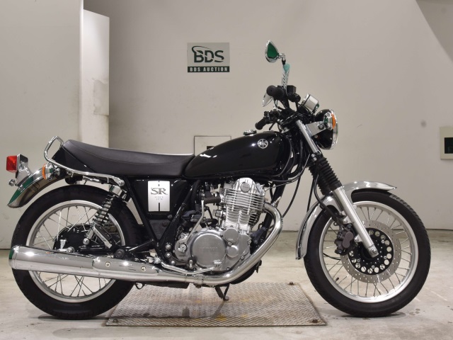 Yamaha SR400 2020