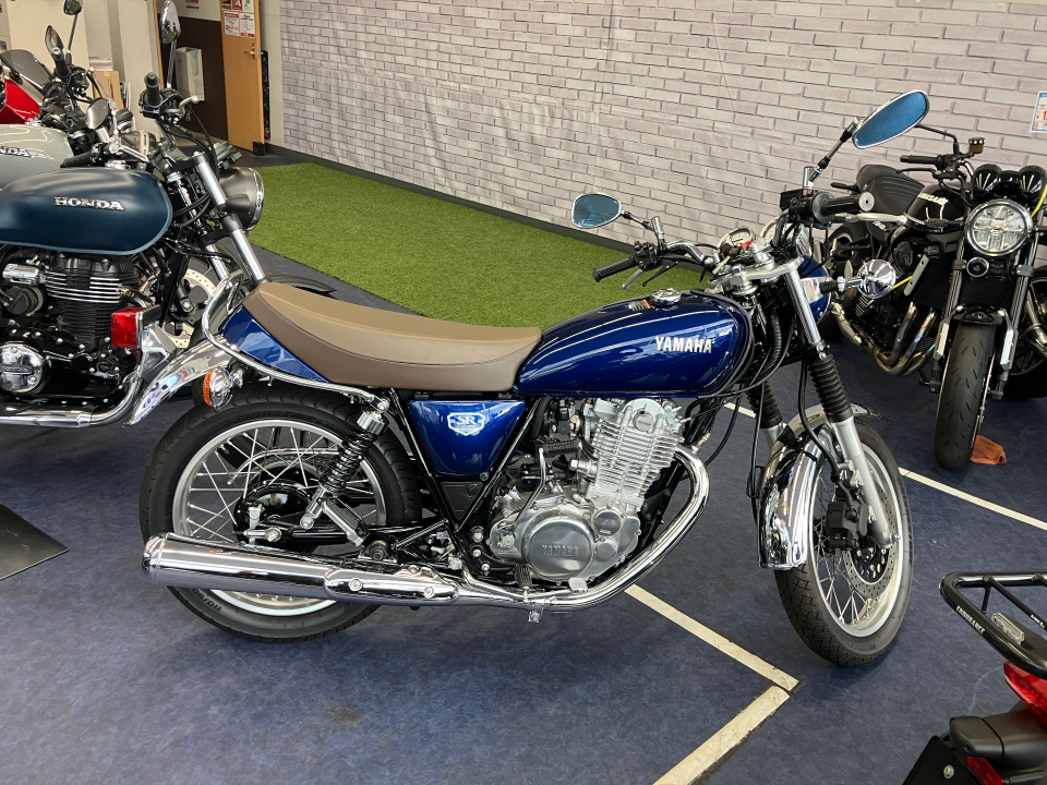 Yamaha SR400 2021