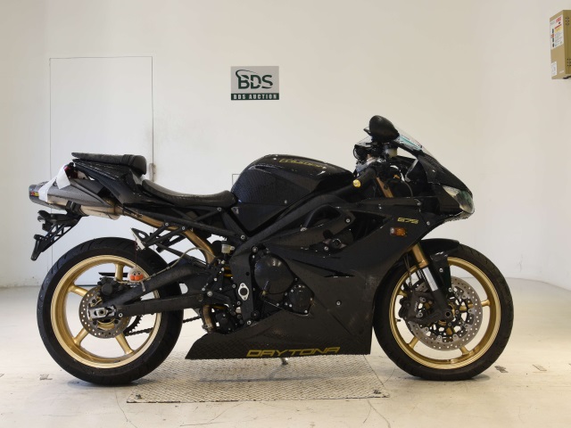 Triumph DAYTONA 675 2023