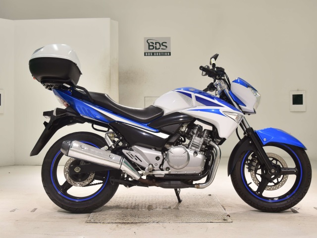 Suzuki GSR250