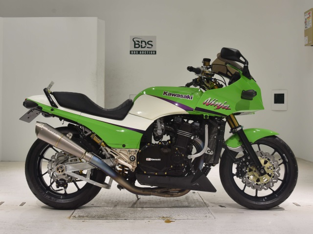 Kawasaki GPZ900R 1998