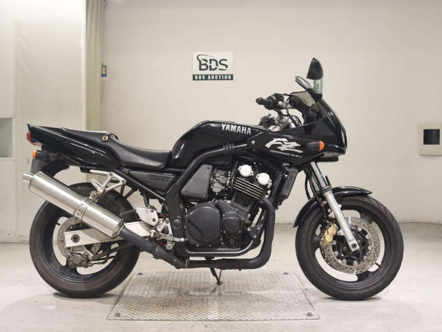 Yamaha FZ400 1997