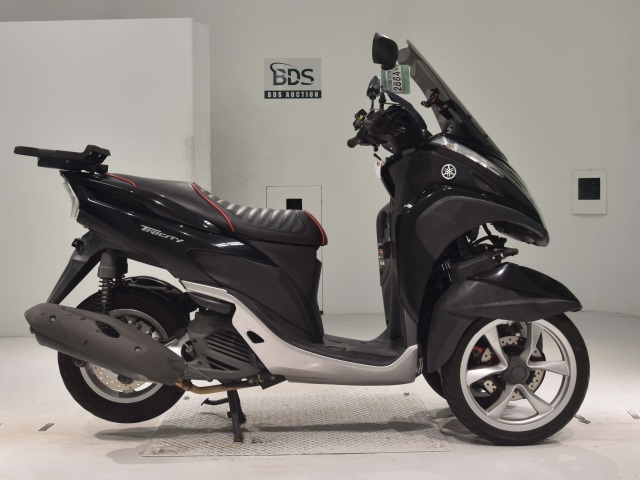 Yamaha TRICITY MW125 2015