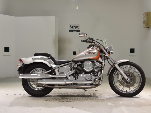 Yamaha DRAGSTAR XVS400 2005