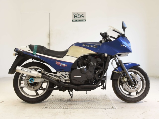 Kawasaki GPZ900R