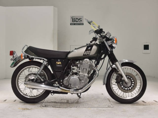 Yamaha SR400 2020