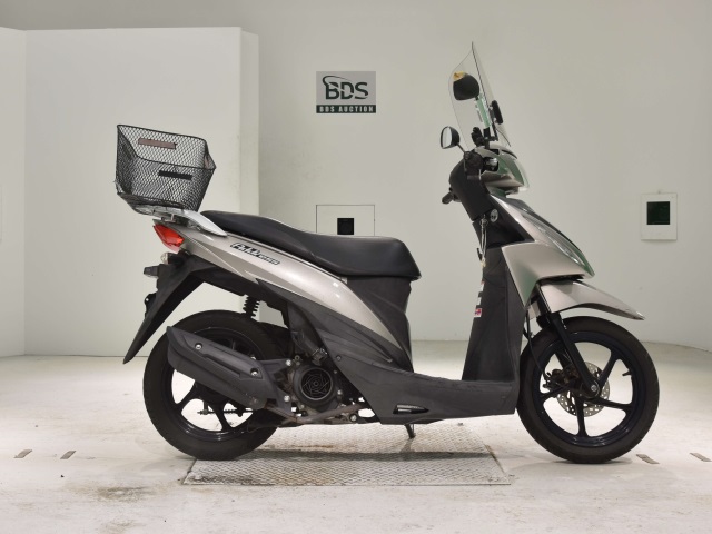 Suzuki ADDRESS V110