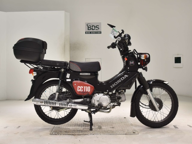 Honda CC110 CROSSCUB 2021