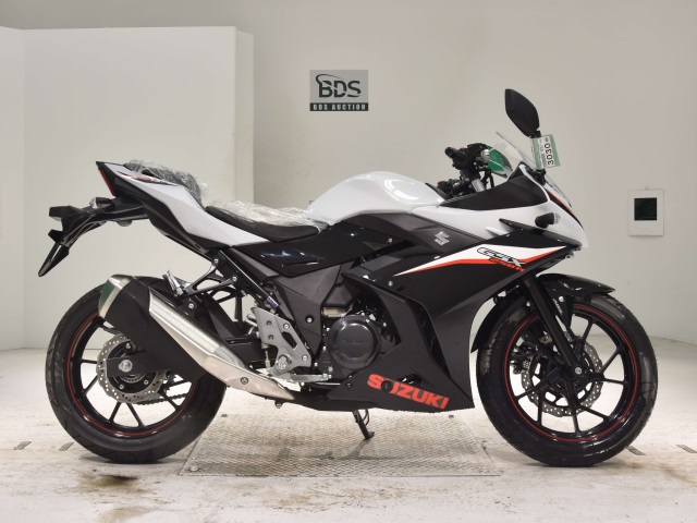 Suzuki GSX250RA