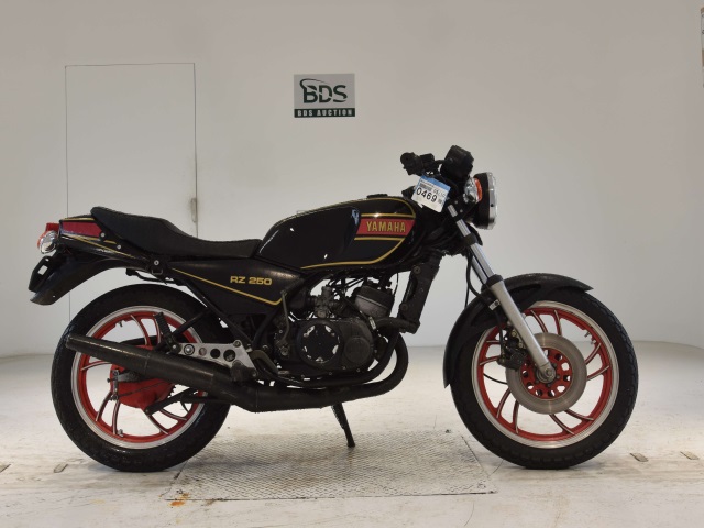 Yamaha RD250LC