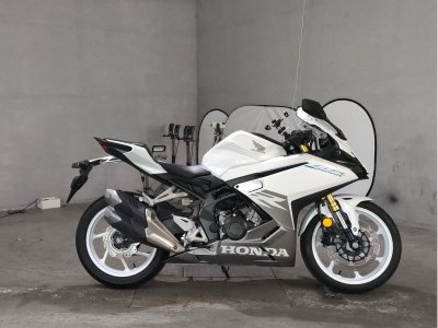 Honda CBR250RR 2023