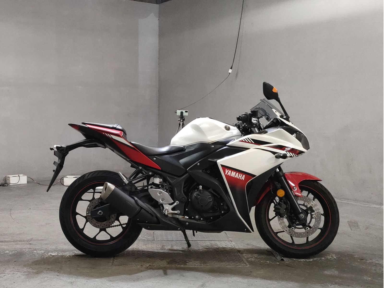 Yamaha YZF-R3 2016