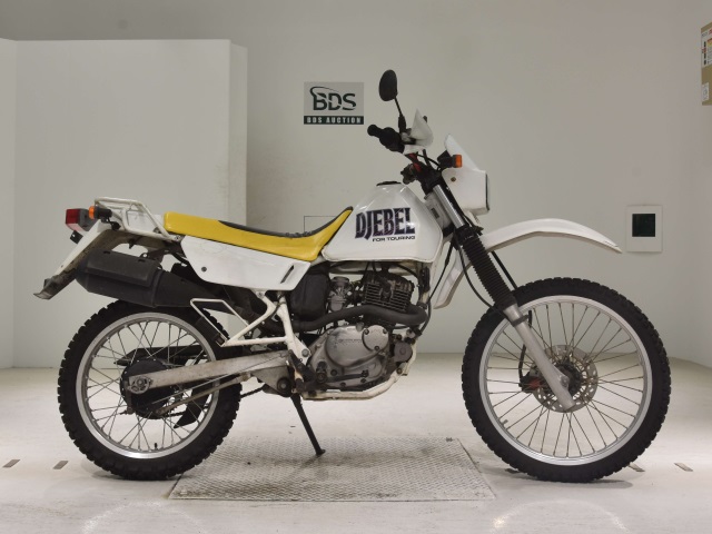 Suzuki DJEBEL125