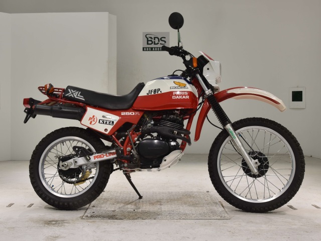 Honda XL250R PARIS-DAKAR 1982