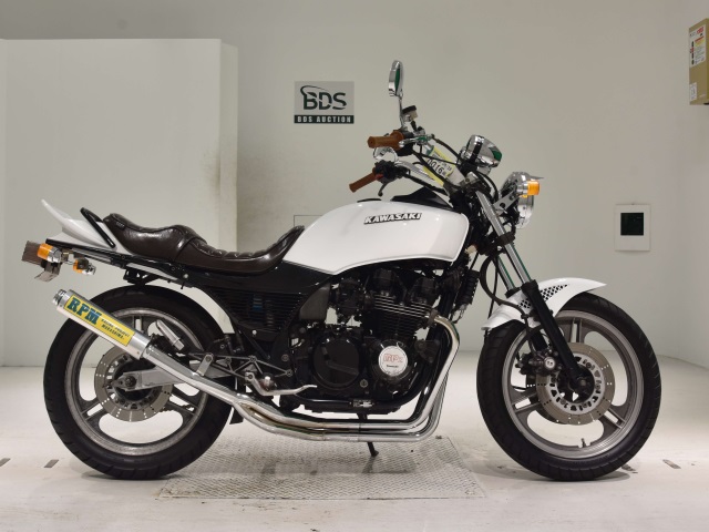 Kawasaki GPZ550 2021