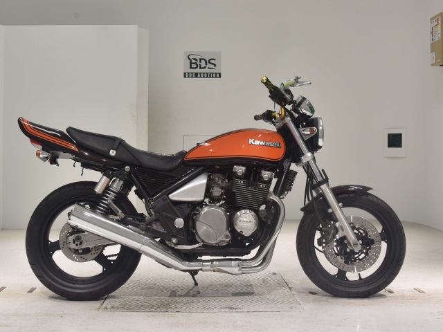 Kawasaki ZEPHYR400 2010