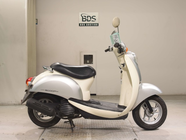 Honda SCOOPY50 2004