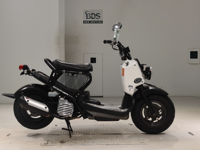 Honda ZOOMER 2012