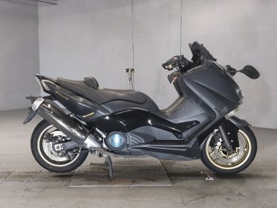 Yamaha T-MAX530