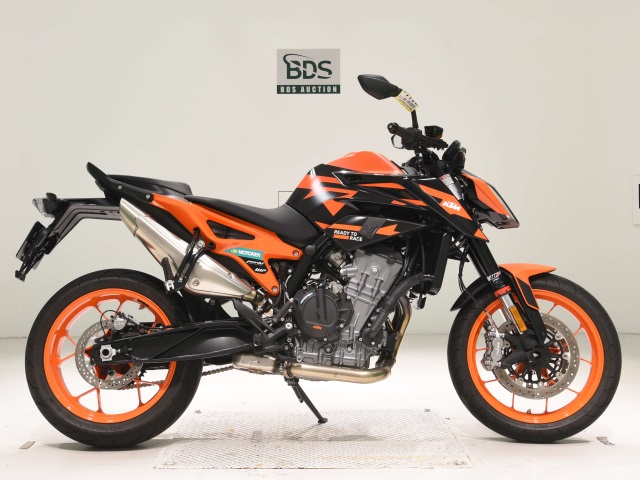 KTM 890 DUKE GP 2024