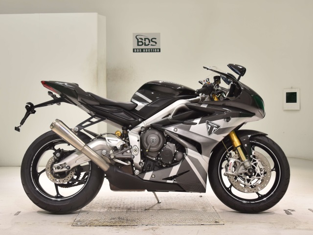 Triumph DAYTONA MOTO2 765 2020