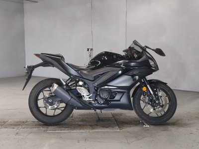 Yamaha YZF-R25 2021