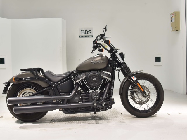 HD STREETBOB FXBB1750 2018
