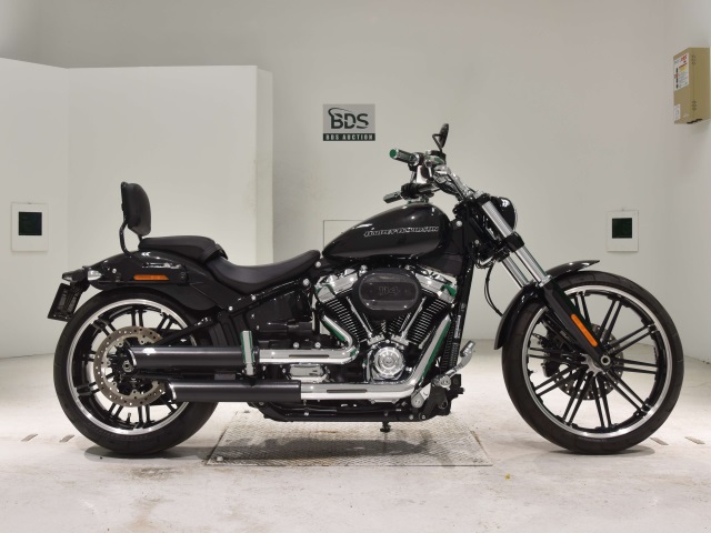 HD BREAKOUT FXBRS1870 2018
