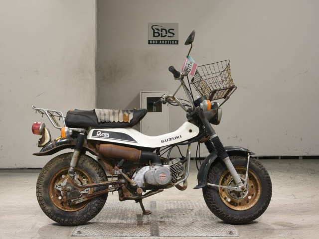Suzuki RV50