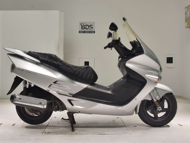 Honda FORZA 2000