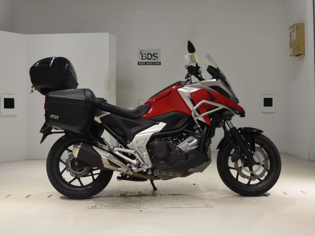 Honda NC750X 2021