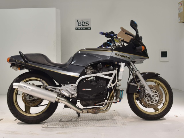 Kawasaki GPZ900R 1992