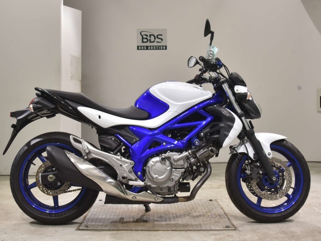 Suzuki GLADIUS SFV400 2011