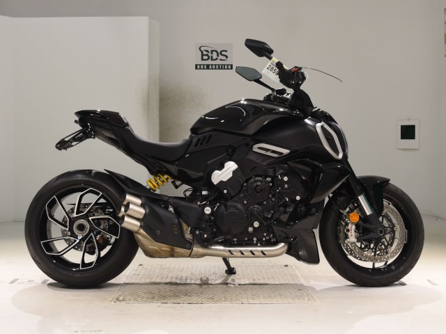 Ducati DIAVEL 2023