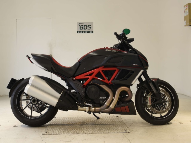 Ducati DIAVEL 2014