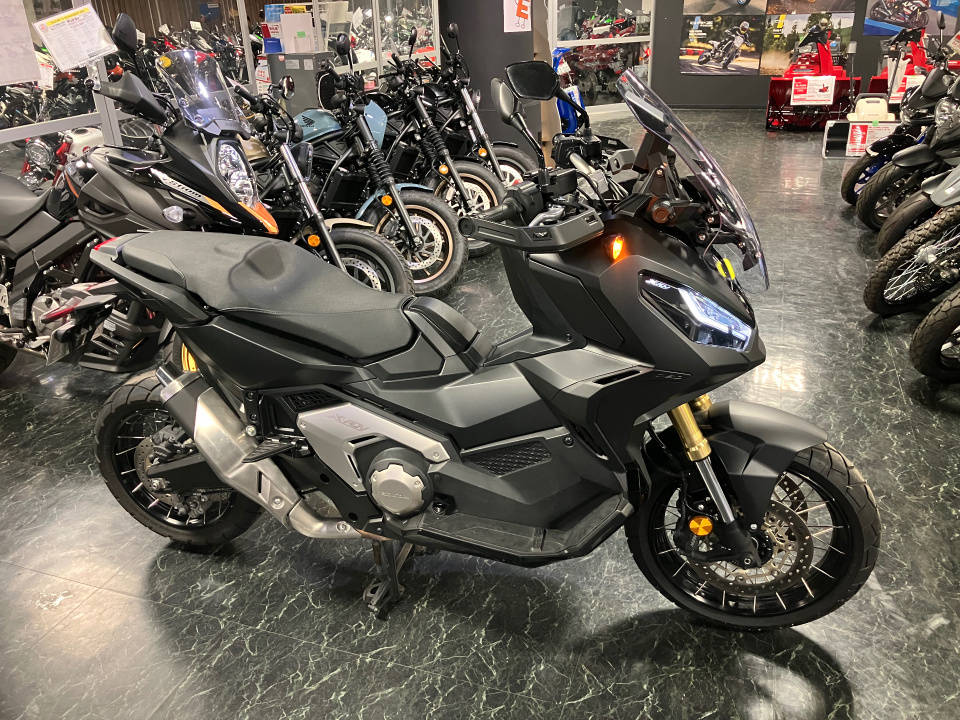 Honda X-ADV750 2024