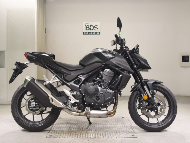 Honda CB750 HORNET 2025