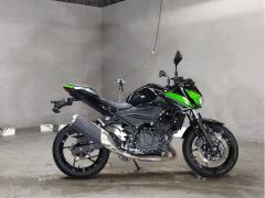 Kawasaki Z400 2021