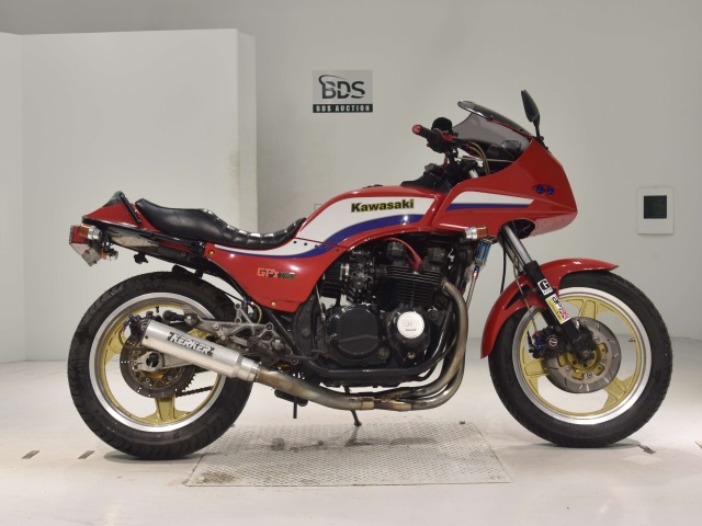 Kawasaki GPZ750 1983