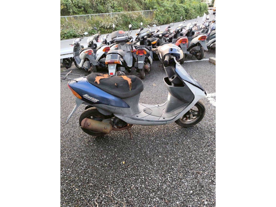Suzuki LETS2