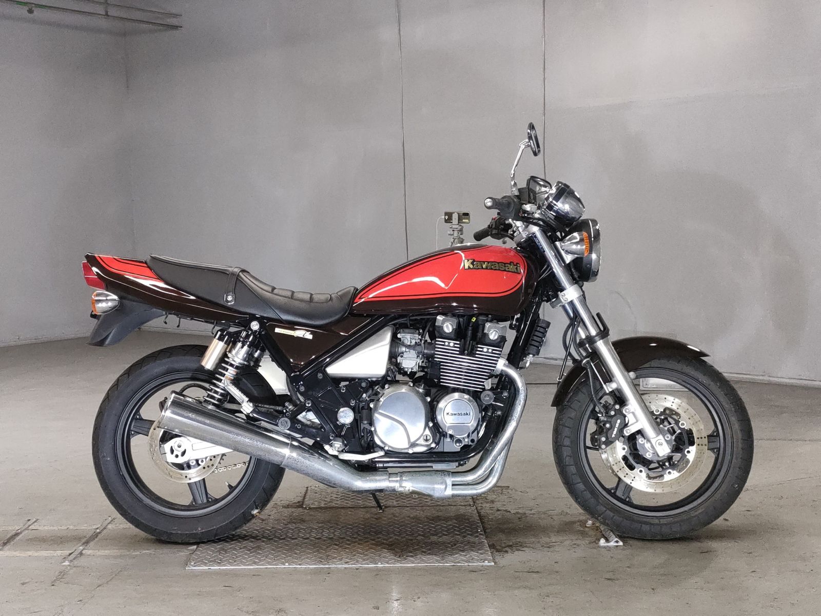 Kawasaki ZEPHYR400 2009