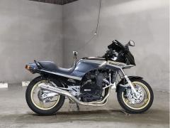 Kawasaki GPZ900R 1990